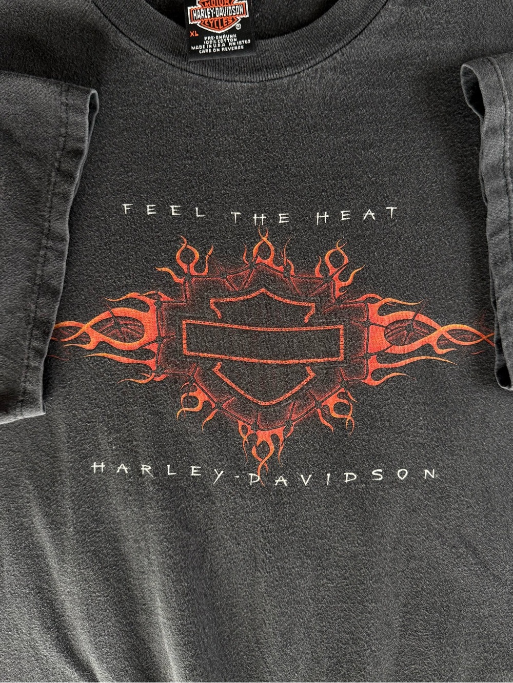 Y2K 1999 Harley-Davidson Classic Flame Feel the Heat Tshirt